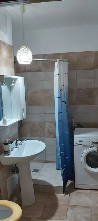 Ap. 1 cameră • București