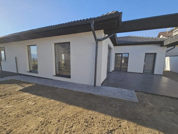 Casă/Vilă 5 camere • Șura Mare