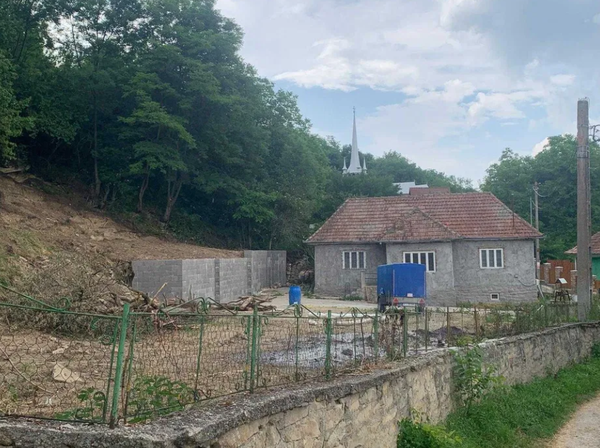 Casă/Vilă 3 camere • Micești