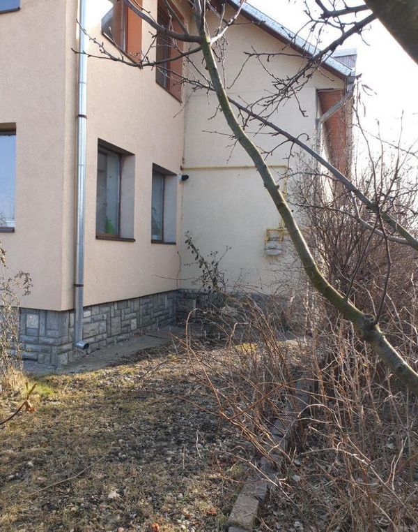 Casă/Vilă 6 camere • Brașov