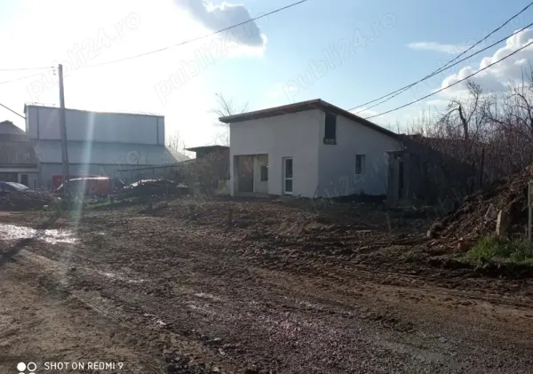 Casă/Vilă 2 camere • Popricani