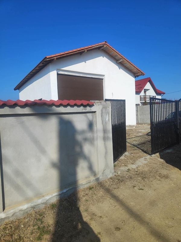 Casă/Vilă 2 camere • Alunișul