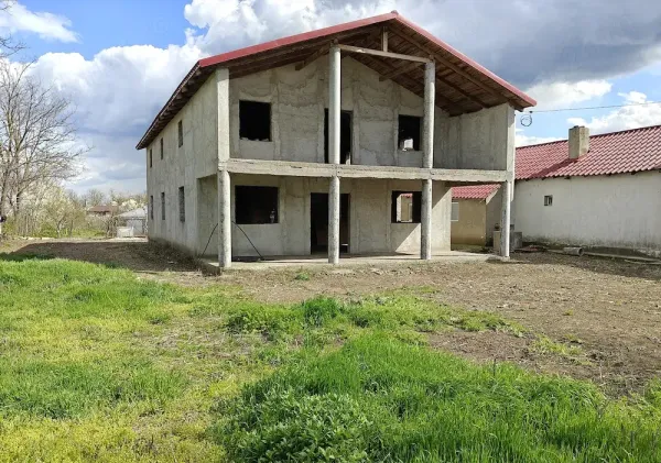 Casă/Vilă 6 camere • Tudor Vladimirescu